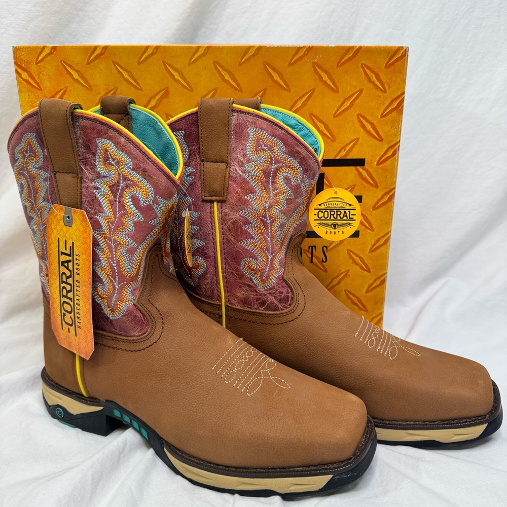 Women’s Corral Tan and‎ Red Embroidered Boots Size 10